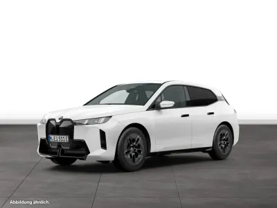 Gebraucht BMW iX 300 kW (408 PS) 2025 Alpinweiss SUV