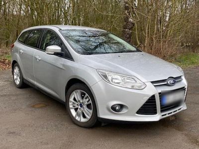 Gebraucht Ford Focus 125 PS (91 kW) 2014 Silber Kombi
