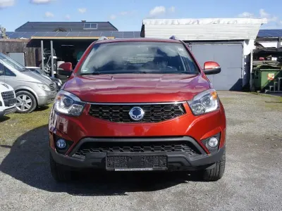 Usata SsangYong Korando Quartz 175 CV (128 kW) 2014 Rosso SUV