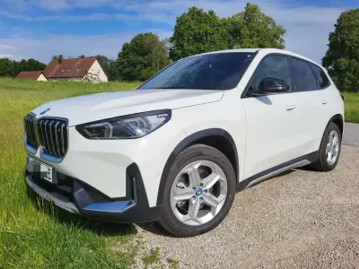 Gebraucht BMW iX1 Luxury Line 230 kW (313 PS) 2023 Weiß SUV
