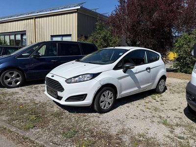 Używany Ford Fiesta Ambiente 60 KM (44 kW) 2013 Biały Hatchback