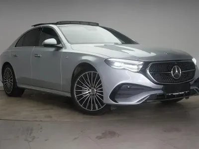 Gebraucht Mercedes E300 AMG line 306 PS (225 kW) 2025 Silber Limousine