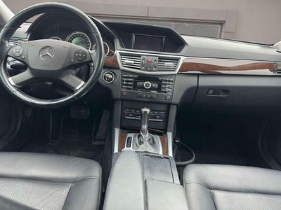 Mercedes E220