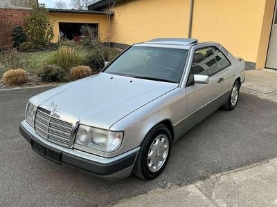 Gebraucht Mercedes 230 132 PS (97 kW) 1991 Silber Coupé