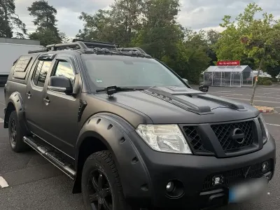 Gebraucht Nissan Navara 190 PS (139 kW) 2010 Schwarz Pickup