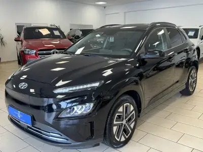 Gebraucht Hyundai Kona Trend 100 kW (136 PS) 2022 Schwarz SUV