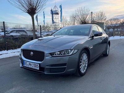 Gebraucht Jaguar XE Prestige 163 PS (119 kW) 2015 Grau Limousine