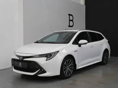Gebraucht Toyota Corolla Team 152 PS (111 kW) 2020 Weiß Kombi