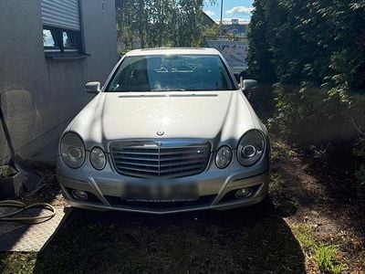 Mercedes E320