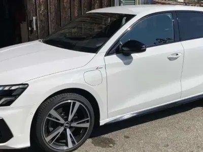 Gebraucht Audi A3 e-tron S-Line 150 PS (110 kW) 2021 Weiß Kleinwagen