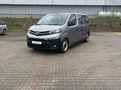 Gebraucht Toyota Proace Comfort 144 PS (105 kW) 2022 Grau Van / Kleinbus