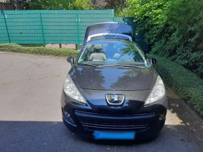 Gebraucht Peugeot 207 CC Roland Garros 120 PS (88 kW) 2010 Schwarz Cabrio