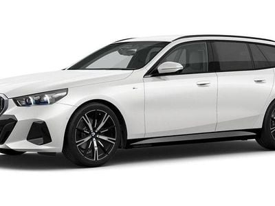 Weiß Gebraucht 2025 BMW 520 Comfort Edition Kombi | 53.487 € (Etwas zu teuer)