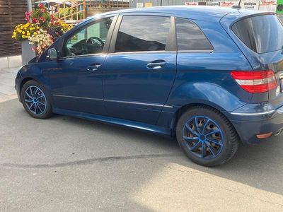 Mercedes B180