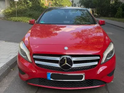 Gebraucht Mercedes A180 AMG line 122 PS (89 kW) 2014 Rot Kleinwagen
