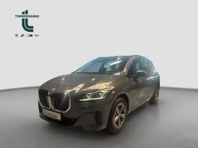 Gebraucht BMW 220 Active Tourer 170 PS (125 kW) 2025 Grau Van / Kleinbus