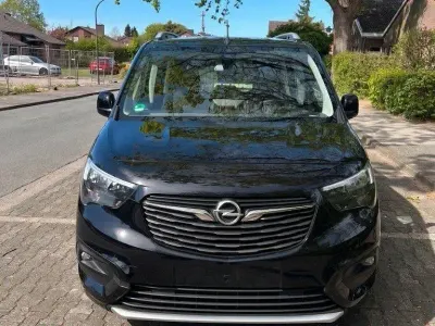 Usata Opel Combo Life 110 CV (80 kW) 2018 Nero Monovolume