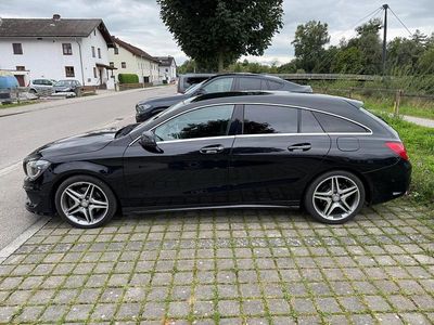 Gebraucht Mercedes CLA250 Shooting Brake 211 PS (155 kW) 2015 Schwarz Kombi