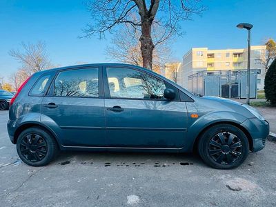 Usata Ford Fiesta 60 CV (44 kW) 2003 Grigio Utilitaria