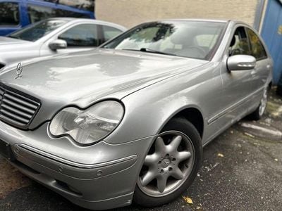 Mercedes C240