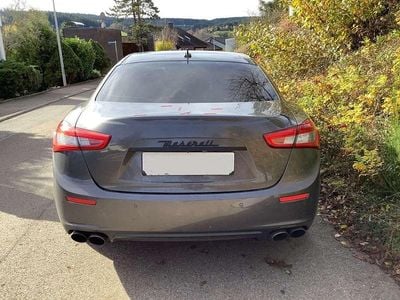 Grau Gebraucht 2016 Maserati Ghibli Limousine | 33.110 € (Teuer)