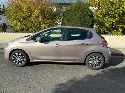 Gebraucht Peugeot 208 82 PS (60 kW) 2013 Violet Kleinwagen