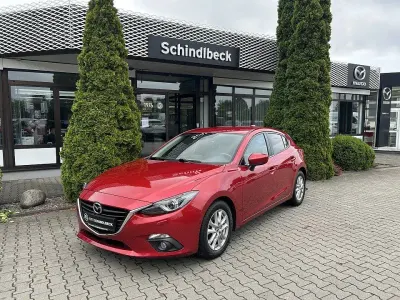 Gebraucht Mazda 3 Center-Line 120 PS (88 kW) 2015 Rot Limousine