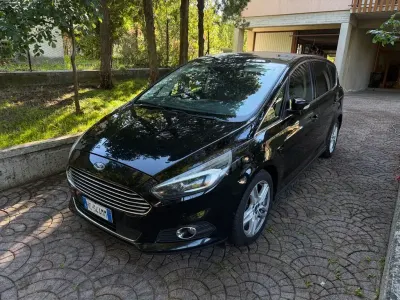 Gebraucht Ford S-MAX Business Edition 150 PS (110 kW) 2016 Schwarz Van / Kleinbus