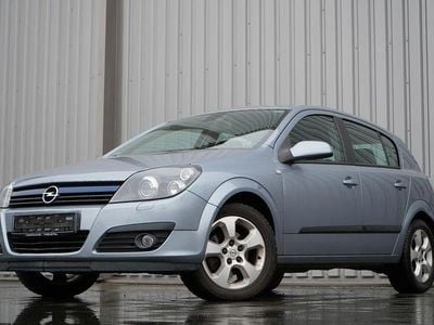 Gebraucht Opel Astra Sport 105 PS (77 kW) 2004 Silber Limousine