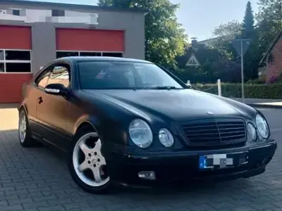 Gebraucht Mercedes CLK320 Avantgarde 218 PS (160 kW) 2001 Schwarz Coupé