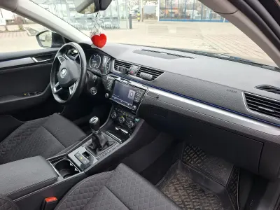Gebraucht Skoda Superb Active 120 PS (88 kW) 2016 Schwarz Kombi