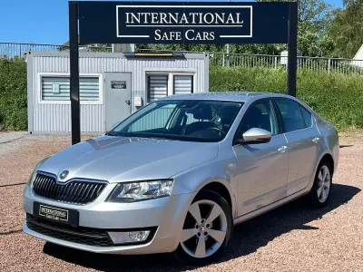 Occasion Skoda Octavia Elegance 105 ch (77 kW) 2013 Argent Berline