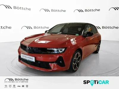 Gebraucht Opel Astra GS Line 179 PS (131 kW) 2022 Chili rot/kardio rot Limousine