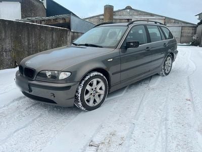 Grau Gebraucht 2003 BMW 320 Kombi | 2.399 € (Fairer Preis)