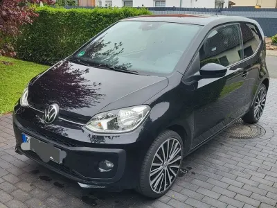 Używany VW up! United 60 KM (44 kW) 2020 Czarny Hatchback