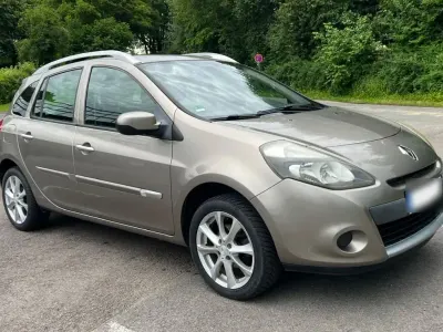 Gebraucht Renault Clio GrandTour 75 PS (55 kW) 2012 Silber Kombi