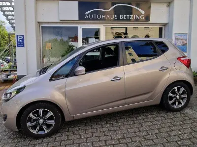 Gebraucht Hyundai ix20 Comfort 125 PS (91 kW) 2017 Silber Kleinwagen