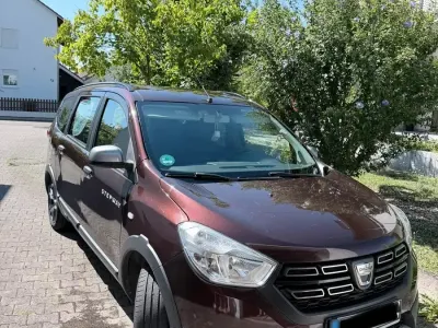 Gebraucht Dacia Lodgy Stepway 116 PS (85 kW) 2017 Braun Van / Kleinbus