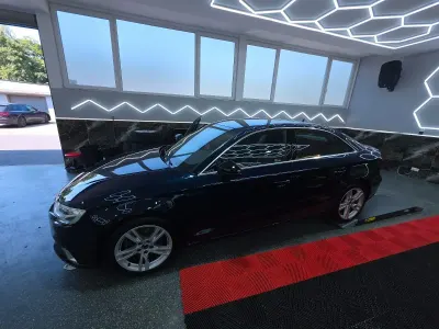 Gebraucht Audi A3 Sport 150 PS (110 kW) 2019 Blau Limousine
