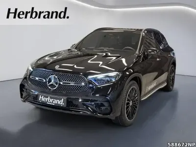 Gebraucht Mercedes GLC220 AMG 197 PS (144 kW) 2025 Metalliclack obsidianschwarz SUV