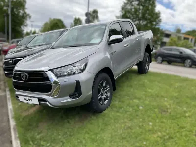 Nowe Toyota HiLux Comfort 204 KM (150 kW) 2026 Srebrny Pickup