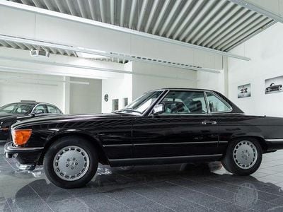 Gebraucht Mercedes 560 231 PS (169 kW) 1988 Schwarz Cabrio