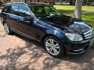 Gebraucht Mercedes C300 245 PS (180 kW) 2010 Blau Kombi