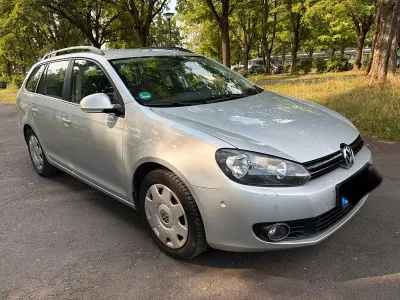 Gebraucht VW Golf VI 105 PS (77 kW) 2013 Silber Kombi