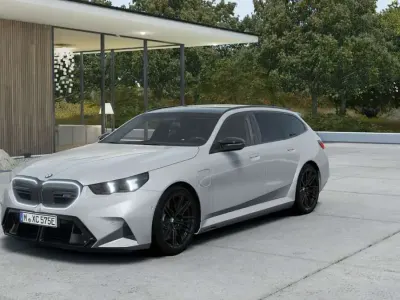 Neu BMW M5 Sport Line 727 PS (534 kW) 2026 M brooklyn grau metallic Kombi