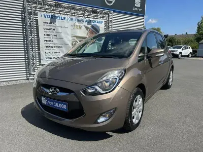 Gebraucht Hyundai ix20 Edition 125 PS (91 kW) 2015 Beige metallic Kleinwagen