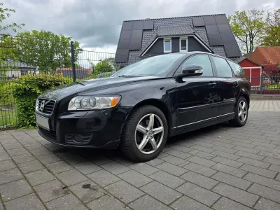 Gebraucht Volvo V50 Business Edition 150 PS (110 kW) 2011 Schwarz Kombi