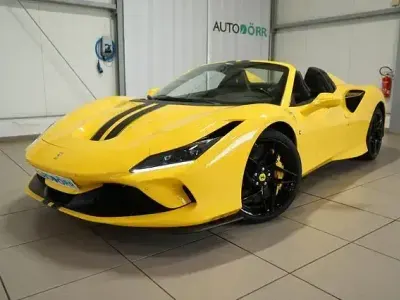 Second-hand Ferrari F8 721 CP (530 kW) 2022 Galben Cabrio