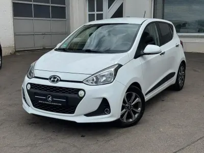 Gebraucht Hyundai i10 Style 87 PS (63 kW) 2017 Weiß Kleinwagen