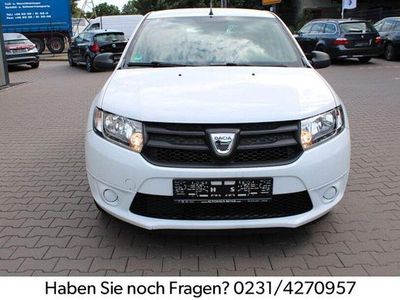 Weiss Gebraucht 2016 Dacia Sandero Limousine | 5.900 € (Fairer Preis)